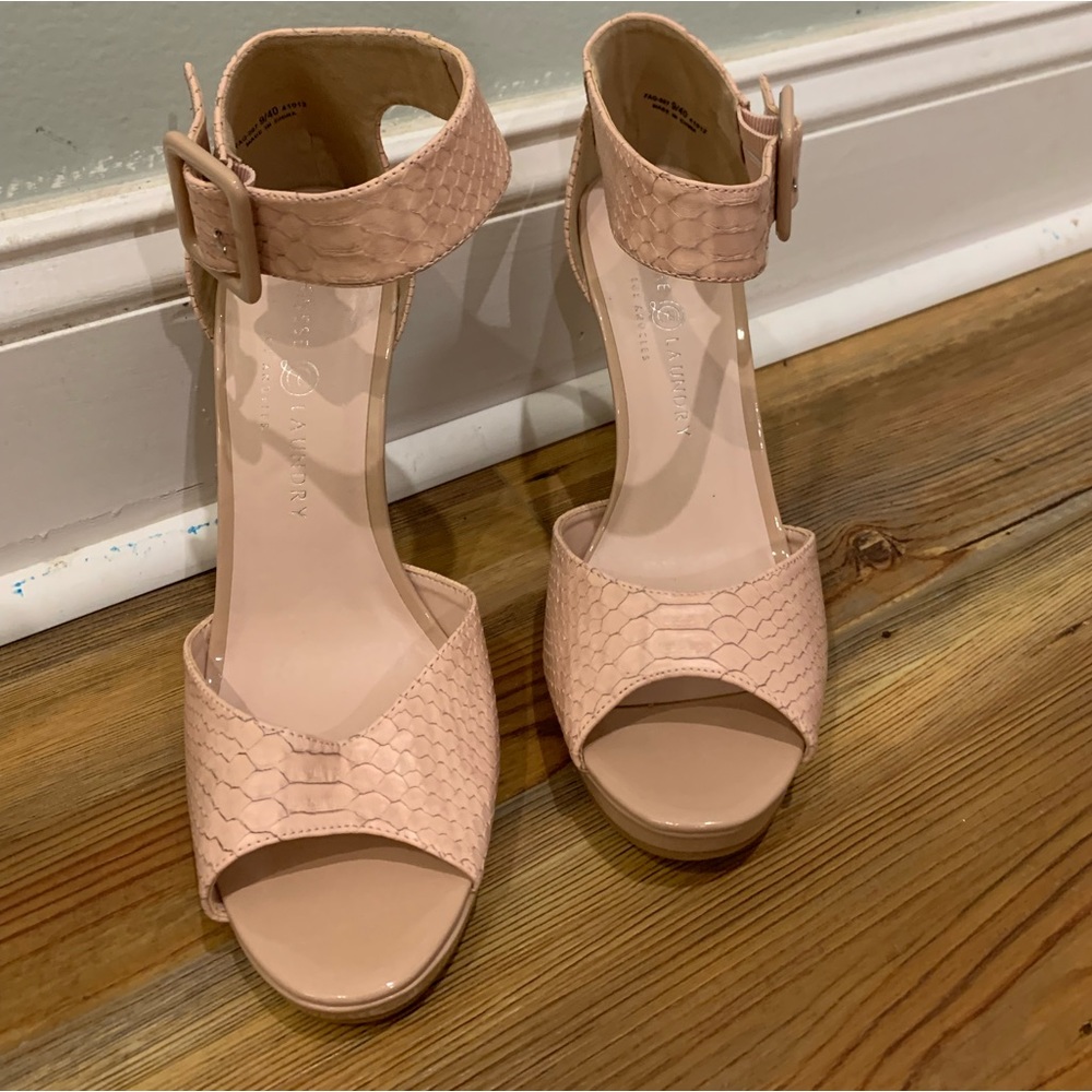Size 9 pink Chinese Laundry heels